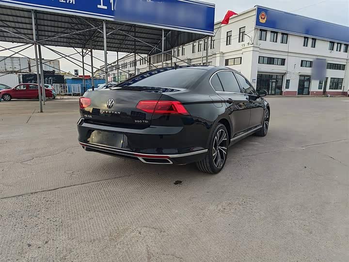 Фото 7 - Volkswagen Magotan