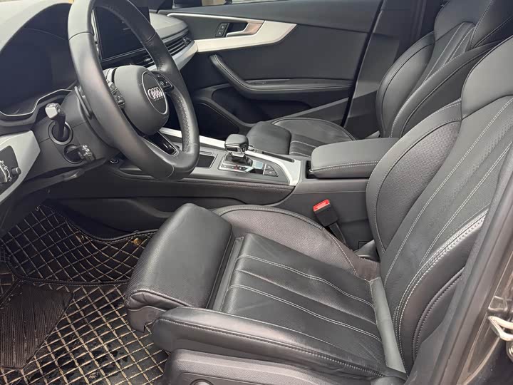 Фото 5 - Audi A4L