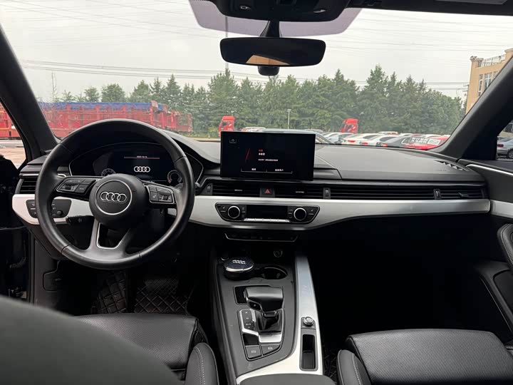 Фото 7 - Audi A4L