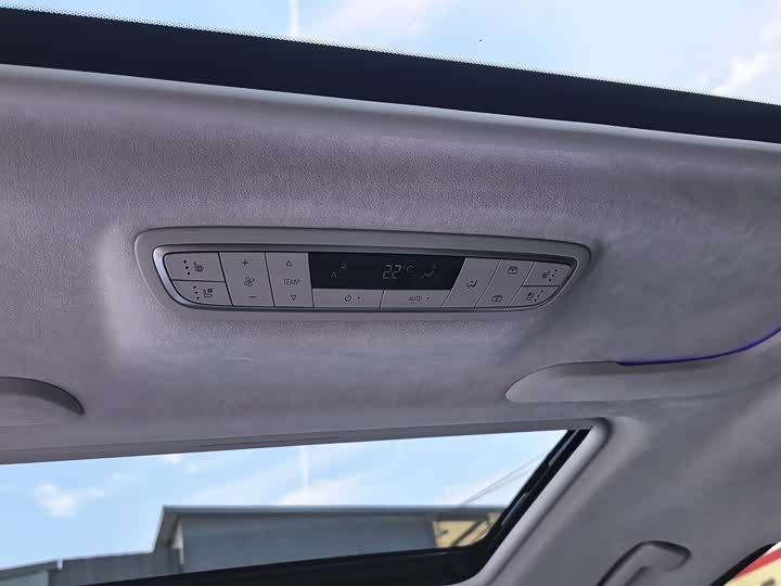 Фото 22 - Buick GL8 ES