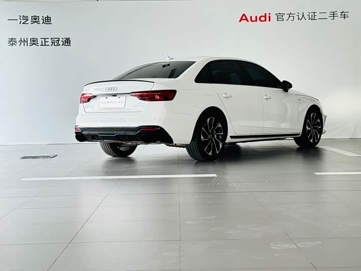 Фото 4 - Audi A4L