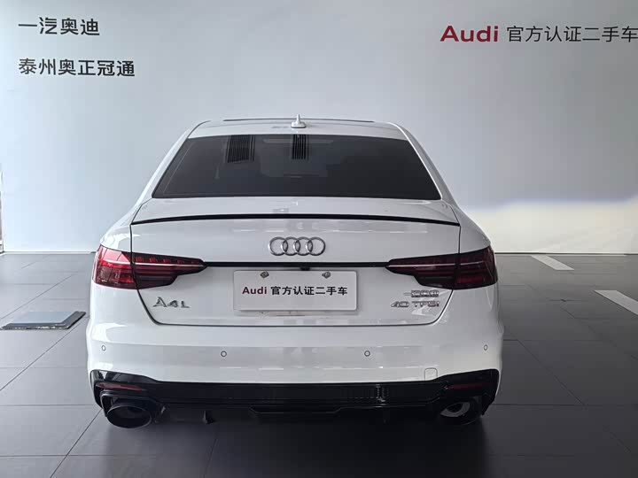 Фото 5 - Audi A4L