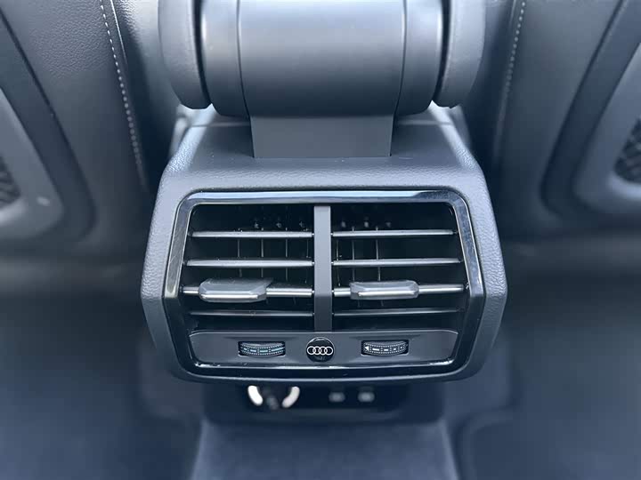 Фото 14 - Audi Q3