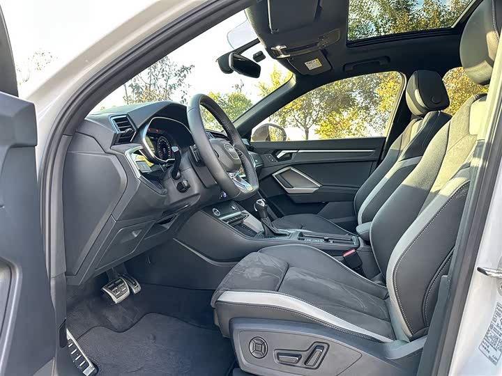 Фото 15 - Audi Q3