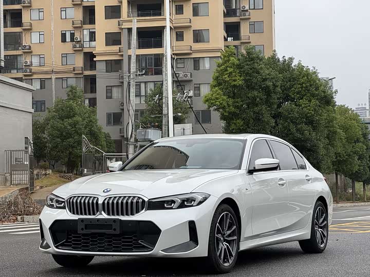 Фото 1 - BMW 3 Series