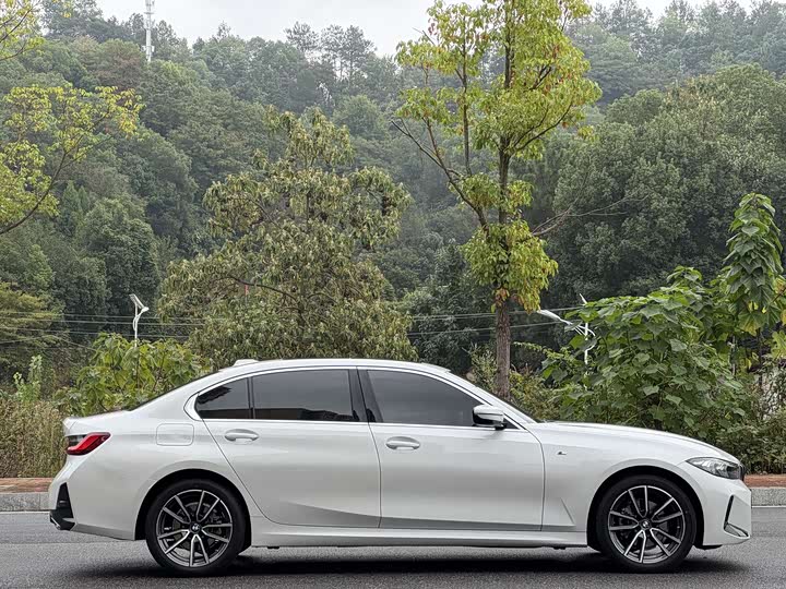 Фото 15 - BMW 3 Series