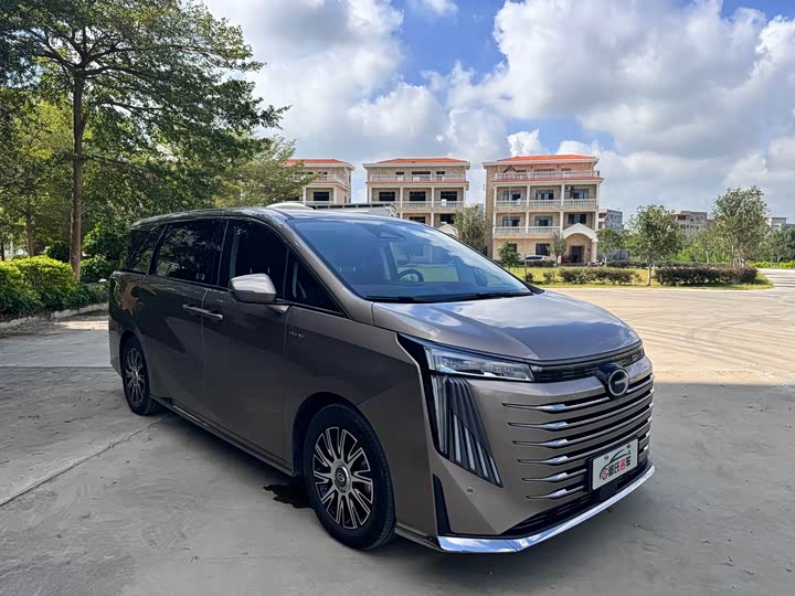 Фото 3 - GAC Trumpchi E9