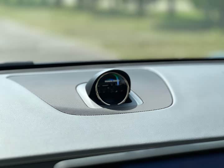 Фото 12 - Luxeed R7