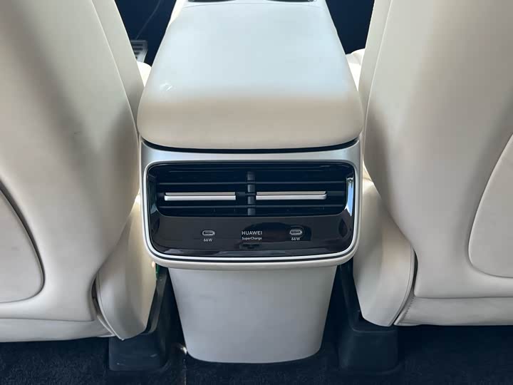 Фото 16 - Luxeed R7