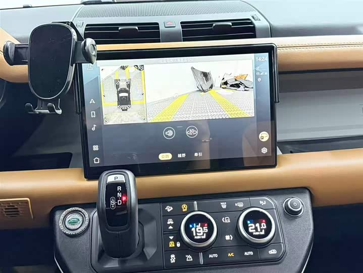 Фото 11 - Land Rover Defender