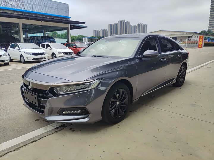 Фото 2 - Honda Accord