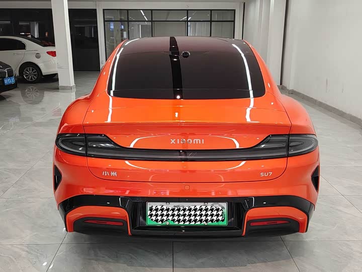 Фото 18 - Xiaomi SU7