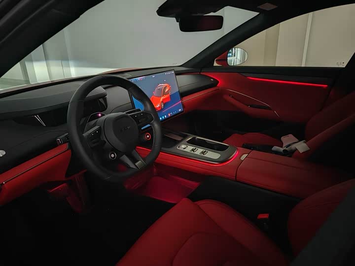 Фото 6 - Xiaomi SU7