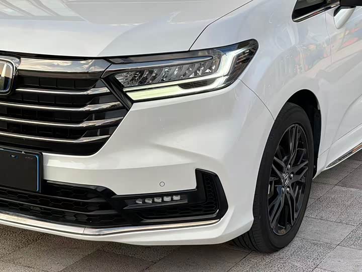 Фото 10 - Honda Odyssey