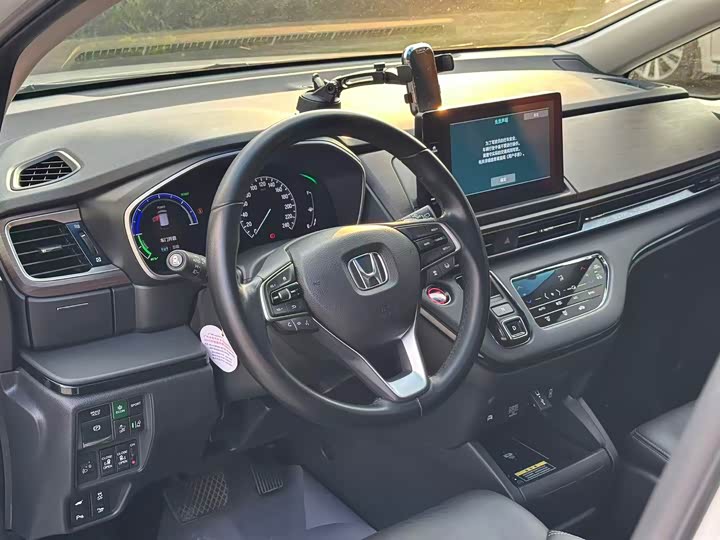 Фото 14 - Honda Odyssey