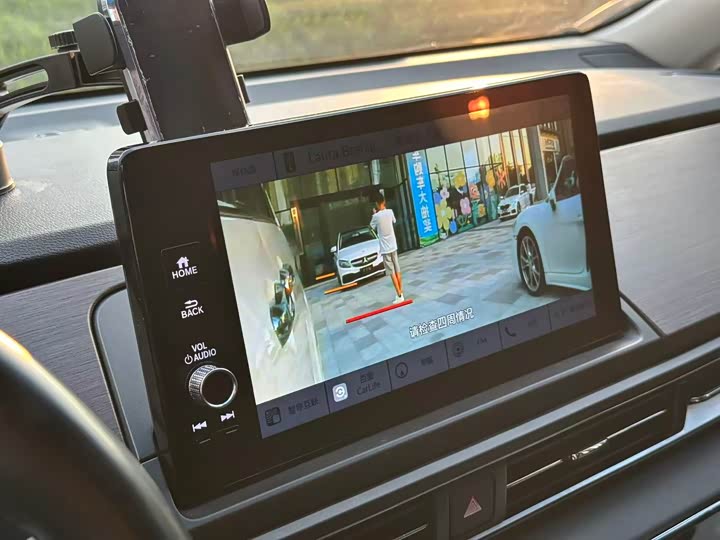 Фото 19 - Honda Odyssey