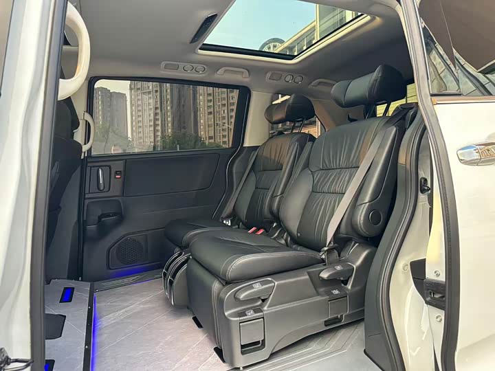 Фото 22 - Honda Odyssey