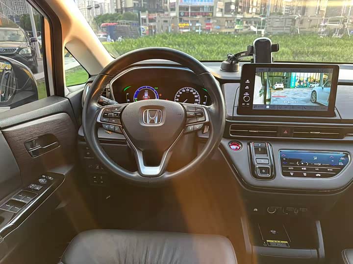 Фото 27 - Honda Odyssey