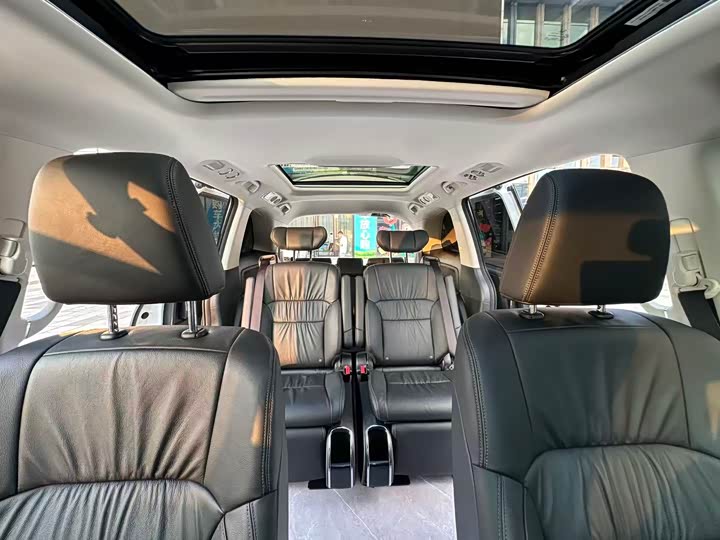 Фото 30 - Honda Odyssey