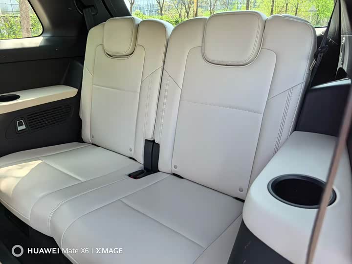 Фото 9 - LiXiang One