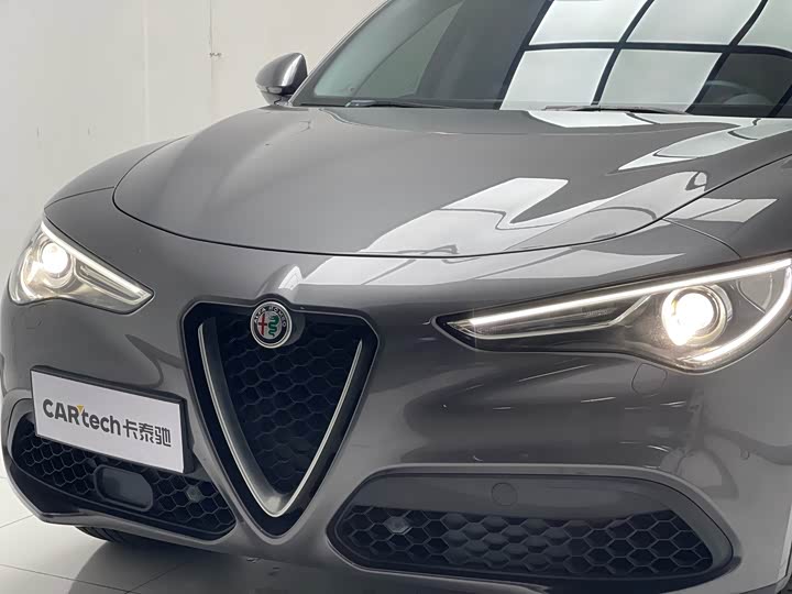 Фото 6 - Alfa Romeo Stelvio