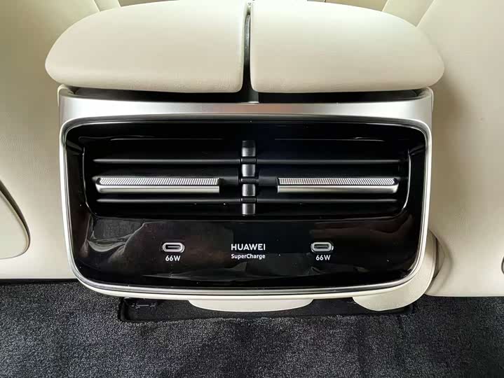 Фото 5 - Luxeed S7