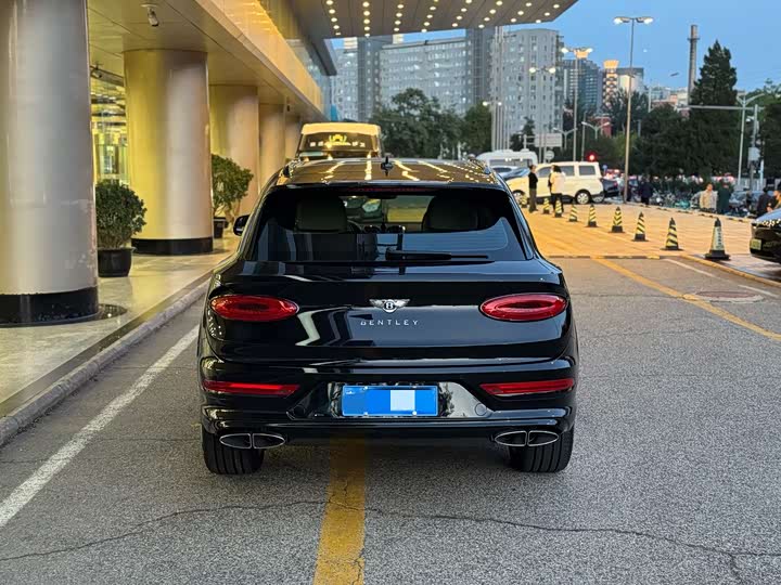 Фото 4 - Bentley Bentayga