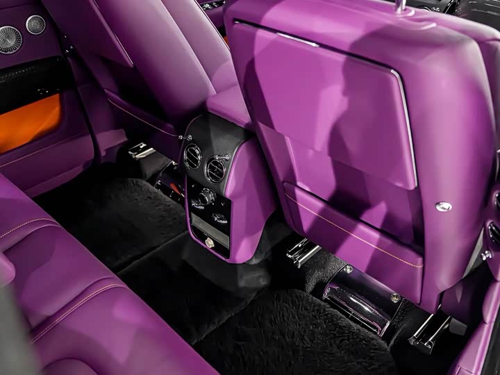 Фото 12 - Rolls-Royce Cullinan