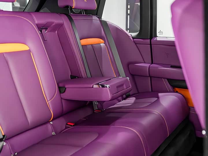 Фото 13 - Rolls-Royce Cullinan