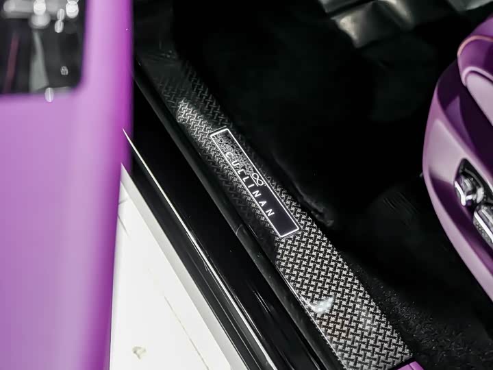 Фото 16 - Rolls-Royce Cullinan