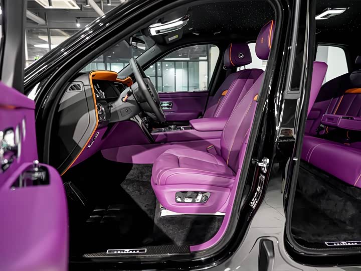 Фото 19 - Rolls-Royce Cullinan