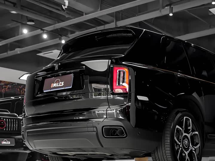 Фото 8 - Rolls-Royce Cullinan