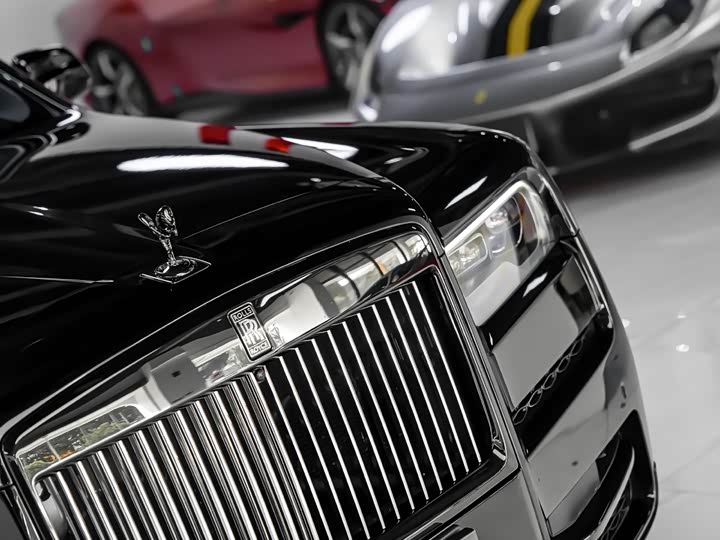 Фото 9 - Rolls-Royce Cullinan