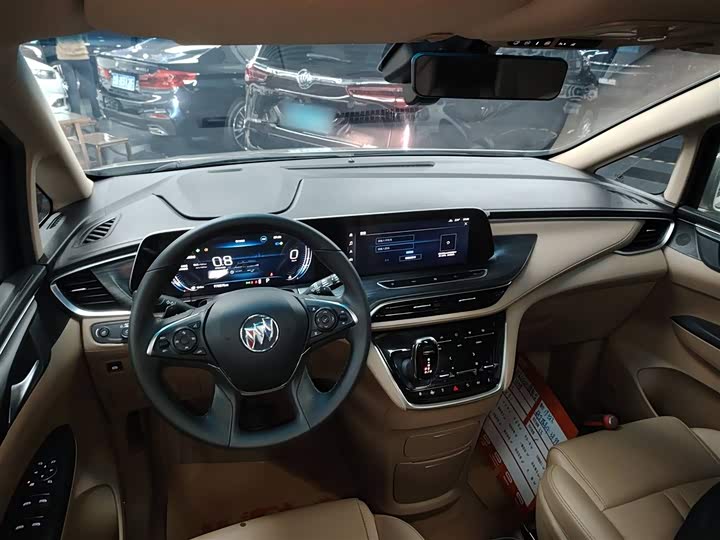 Фото 10 - Buick GL8 ES