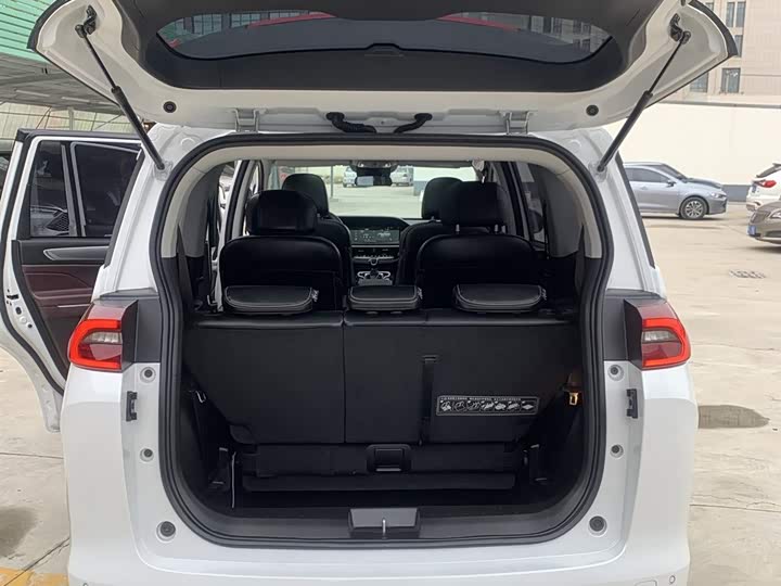 Фото 10 - GAC Trumpchi M6