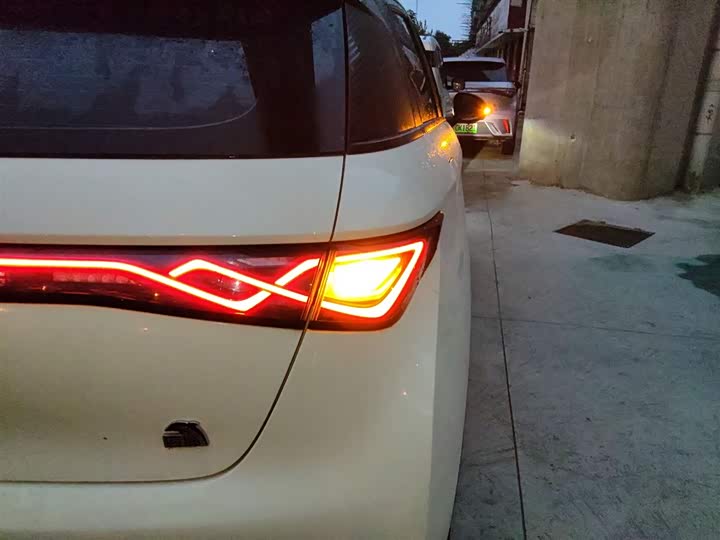 Фото 8 - BYD Dolphin