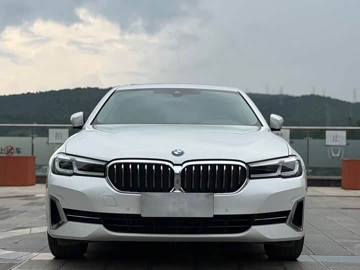 Фото 2 - BMW 5 Series