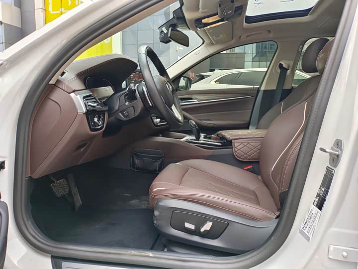 Фото 4 - BMW 5 Series