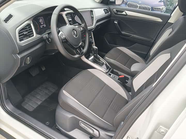 Фото 4 - Volkswagen T-Roc