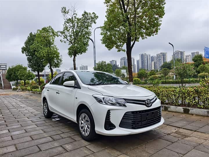 Фото 6 - Toyota Vios