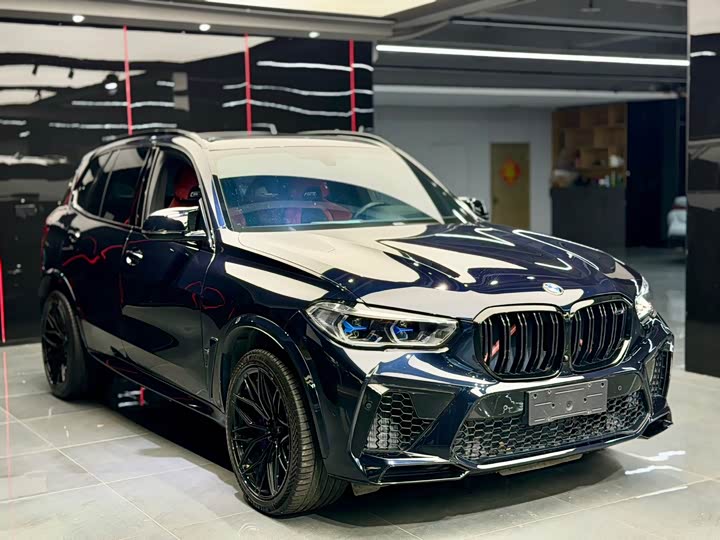 Фото 2 - BMW X5 M