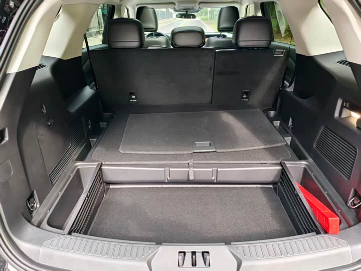 Фото 25 - Ford Explorer