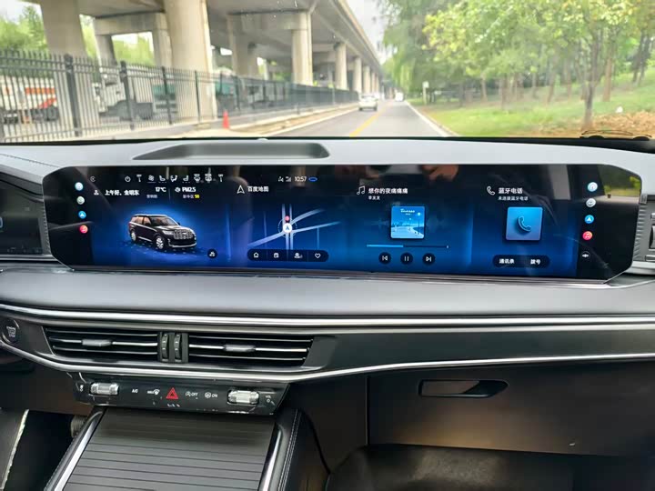 Фото 28 - Ford Explorer