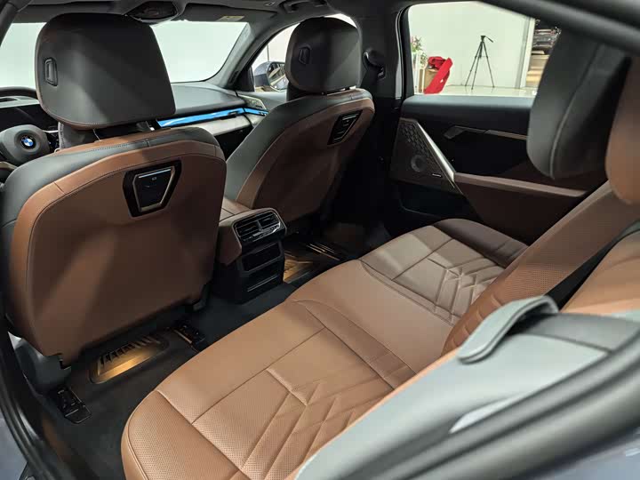 Фото 12 - BMW 5 Series