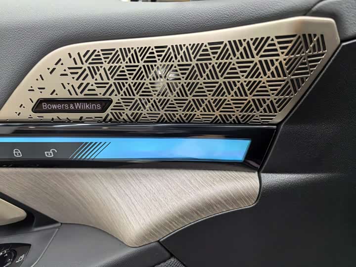 Фото 20 - BMW 5 Series