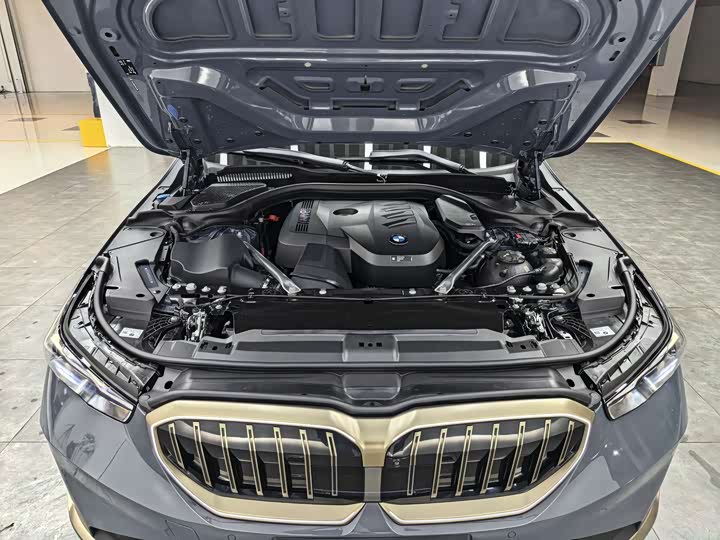 Фото 22 - BMW 5 Series