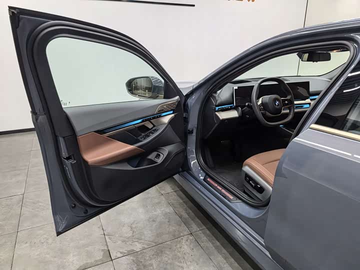 Фото 7 - BMW 5 Series