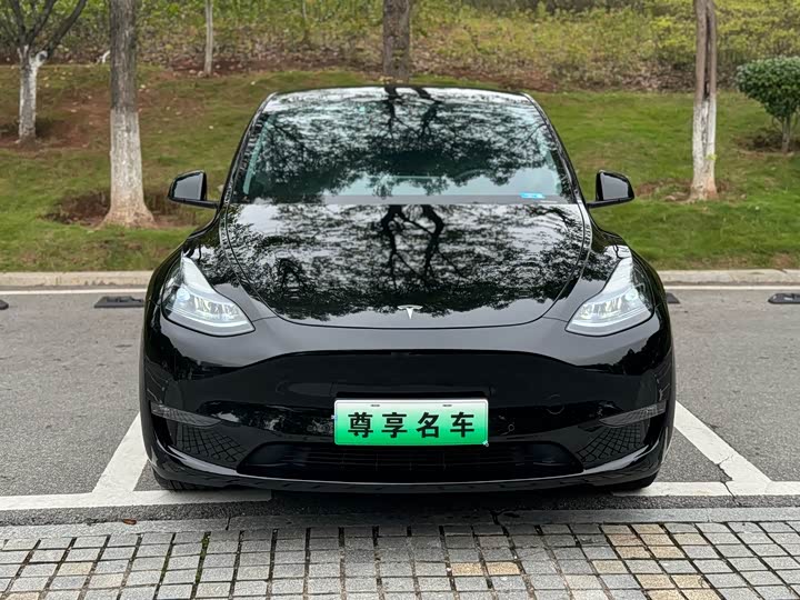 Фото 2 - Tesla Model Y