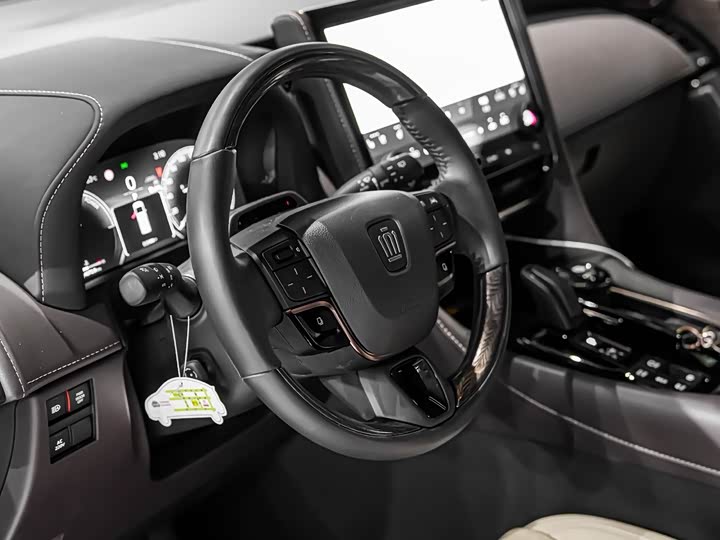 Фото 7 - Toyota Vellfire