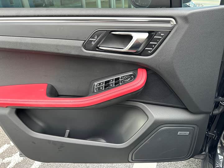 Фото 7 - Porsche Macan